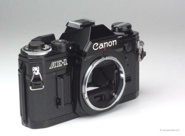 Preview: Canon AE-1 black