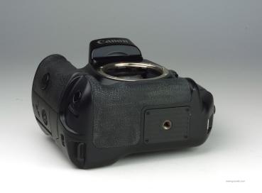 Canon EOS 5 + VG-10