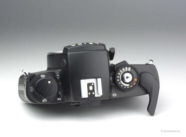 Leica R5