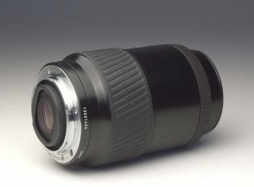 Preview: Minolta AF 100-300mm f/4.5-5.6 APO