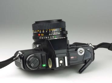 Minolta X-300 black + MD 1.7/50mm
