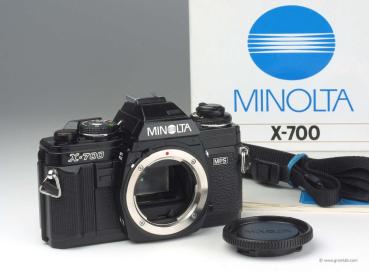Minolta X-700