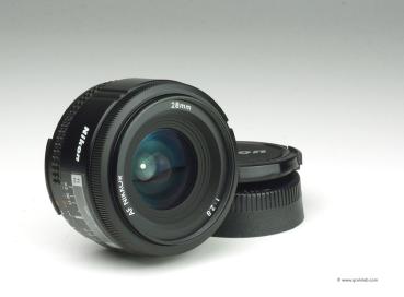Nikon AF Nikkor 28mm f/2.8