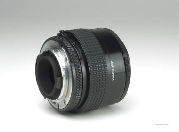 Nikon AF Nikkor 35-70mm f/3.3-4.5