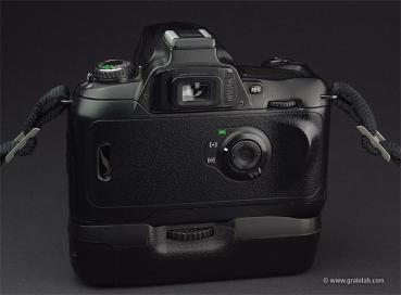 Nikon F75 + MB-18