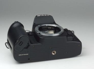 Nikon F80