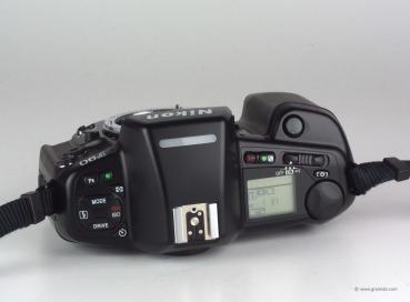 Preview: Nikon F90
