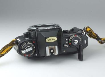 Nikon FG black + MF-15