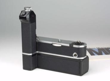 Nikon MD-2 + MB-1