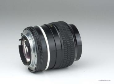 Preview: Nikon Nikkor 105mm f/2.5 AI