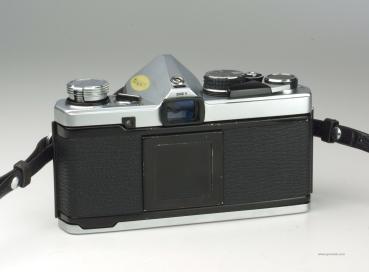 Olympus OM-2n + Zuiko 1.4/50mm