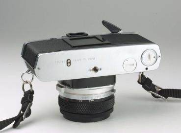 Olympus OM-2n + Zuiko 1.8/50mm