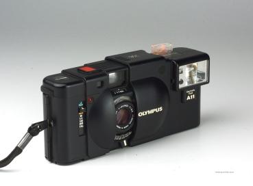 Olympus XA + A11 Blitz