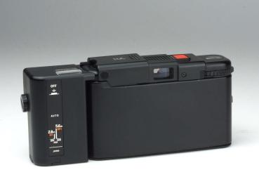 Preview: Olympus XA + A11 Blitz