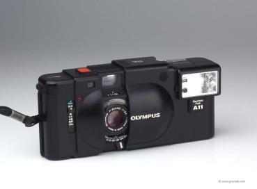 Olympus XA + A11 Blitz