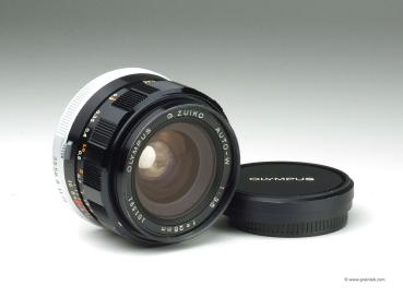 Olympus Zuiko 28mm f/3.5 - M42