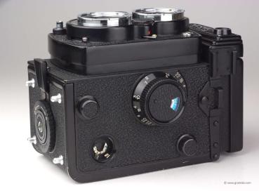 Preview: Yashica MAT-124G