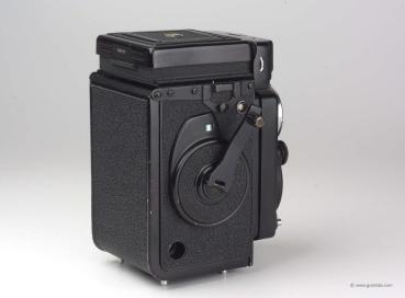 Preview: Yashica MAT-124G
