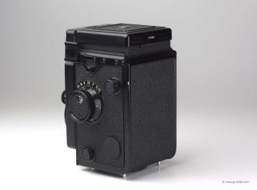 Preview: Yashica MAT-124G