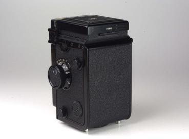 Preview: Yashica MAT-124G