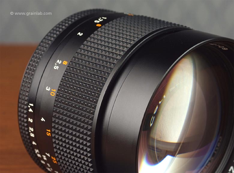 Carl Zeiss Planar T* 85mm f/1.4 AEG - Grainlab