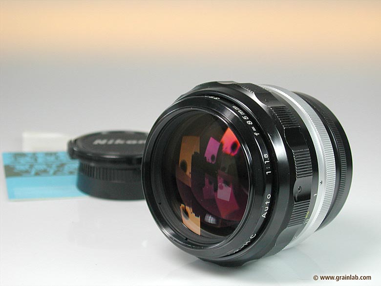 Nikon Nikkor-H.C Auto 85 mm f/1.8 - Grainlab
