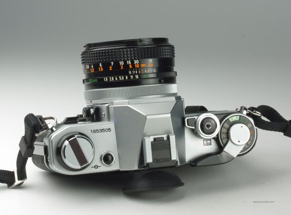 Canon AE-1 + FD 50mm f/1.8 S.C.