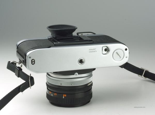 Canon AE-1 + FD 50mm f/1.8 S.C.