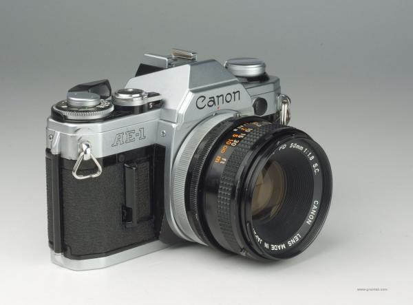 Canon AE-1 + FD 50mm f/1.8 S.C.