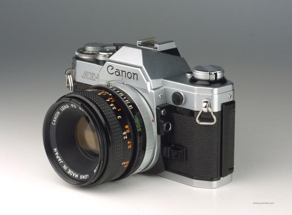 Canon AE-1 + FD 50mm f/1.8 S.C.