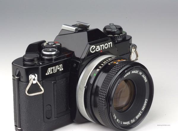 Canon AV-1 black + FD 50mm f/1.8 S.C.