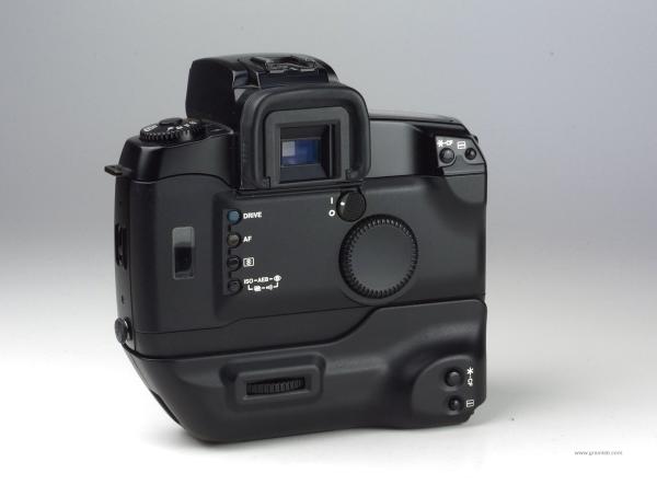 Canon EOS 5 + VG-10
