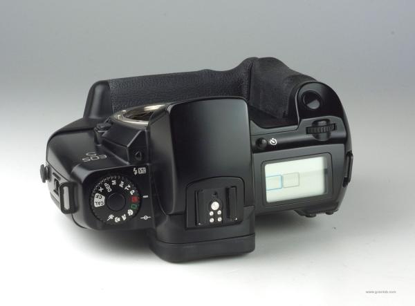Canon EOS 5 + VG-10