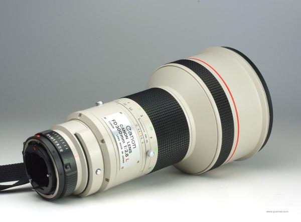 Canon FD 300mm f/2.8 L