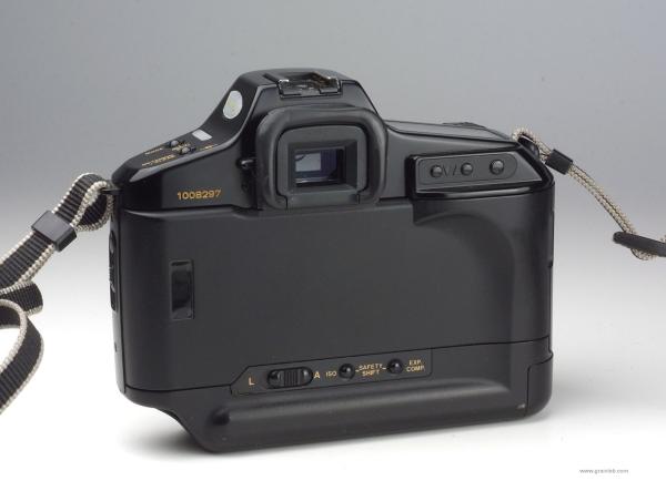 Canon T90