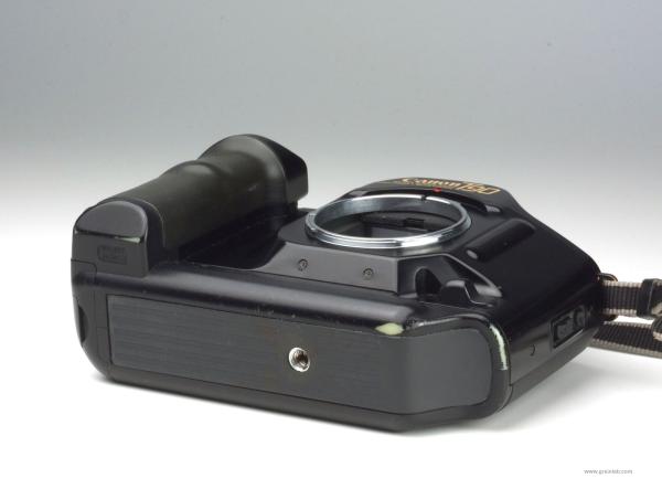 Canon T90
