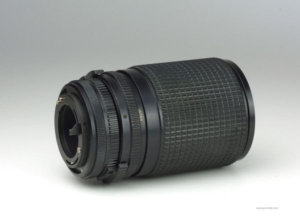 Tokina AT- X 28-135mm f/4-4.6 - Canon FD
