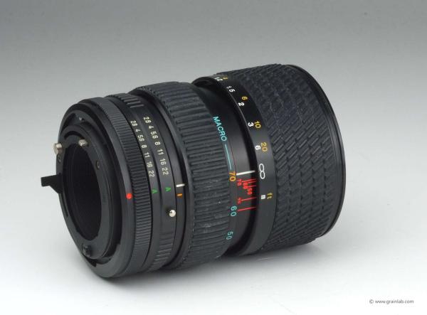 Tokina 28-70mm f/2.8-4.3 - Canon FD