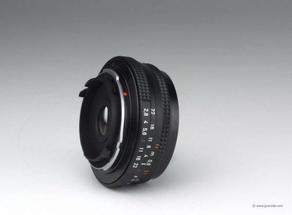 Carl Zeiss Tessar T* 45mm f/2.8 AEJ - Contax/Yashica