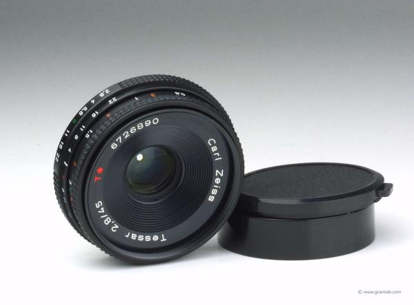 Carl Zeiss Tessar T* 45mm f/2.8 AEJ - Contax/Yashica