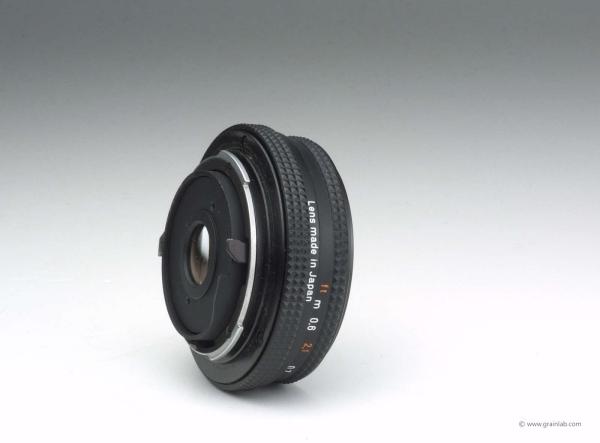 Carl Zeiss Tessar T* 45mm f/2.8 AEJ - Contax/Yashica