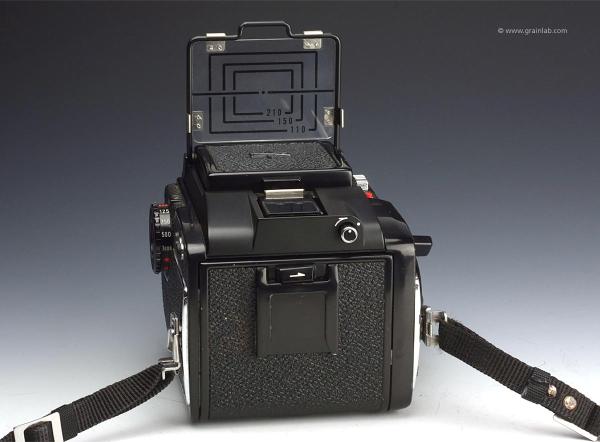 Mamiya M645 1000s mit Lichtschachtsucher