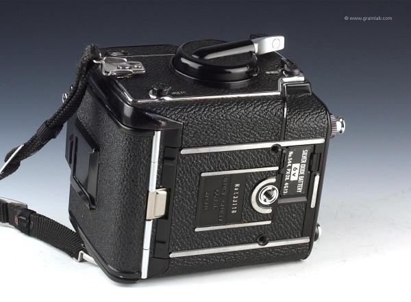 Mamiya M645 1000s mit Lichtschachtsucher