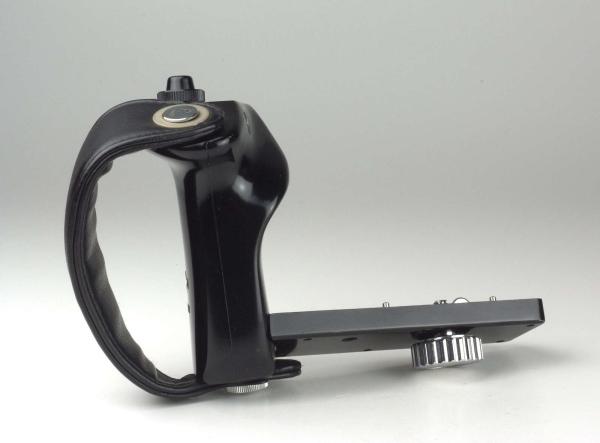 Left Hand Grip - Mamiya M645