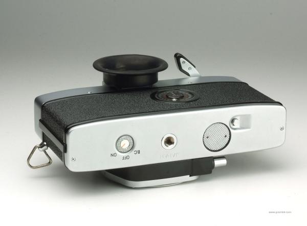Minolta SRT-101