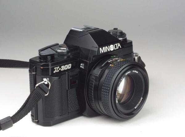 Minolta X-300 black + MD 1.7/50mm