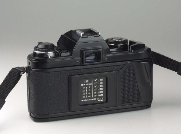 Minolta X-570 + MD 1.7/50mm