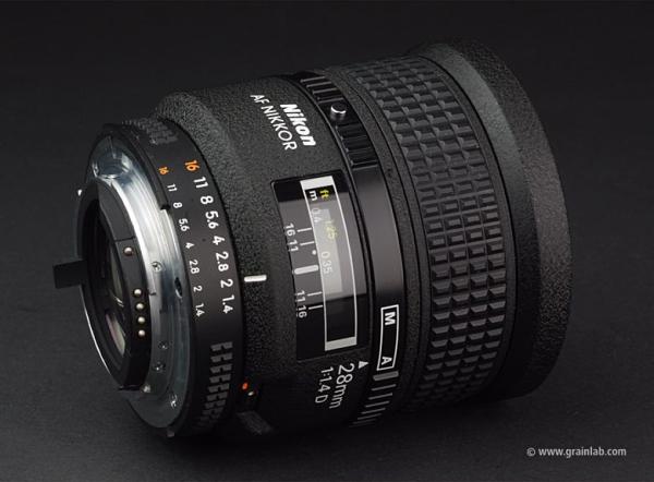 Nikon AF Nikkor 28mm f/1.4 D Aspherical