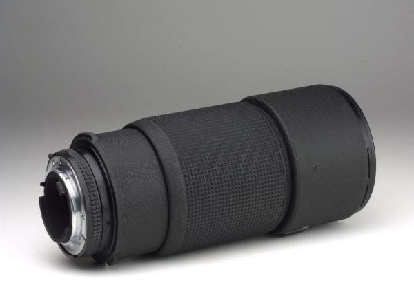 Nikon ED AF Nikkor 80-200mm f/2.8 D