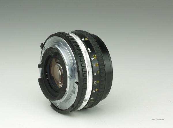 Nikon Series-E 50mm f/1.8 AiS